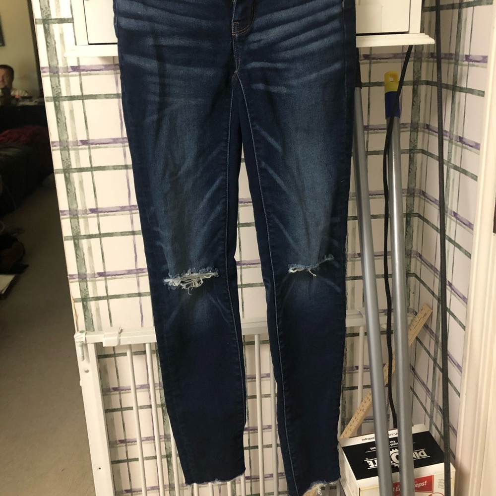American Eagle distressed jeans